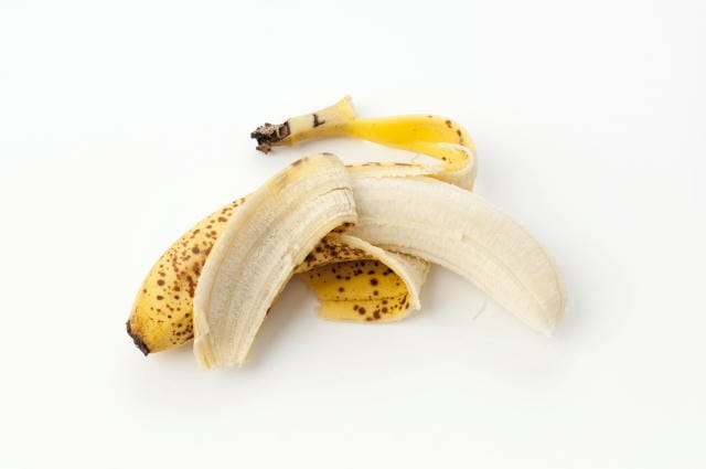 バナナの茶色い筋の部分は食べられる？無害な生理現象と腐敗の違い