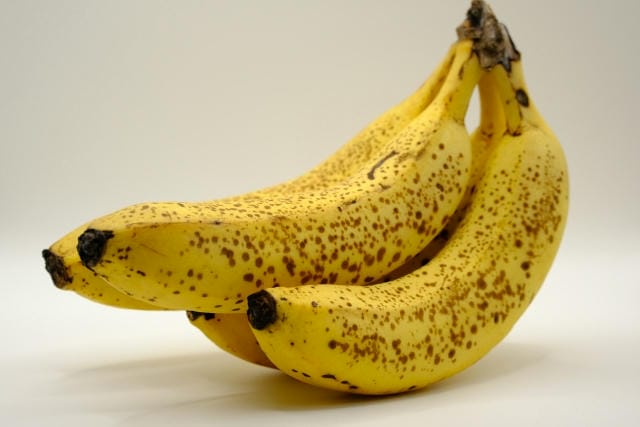 バナナがネバネバなのは食べても大丈夫？完熟と腐敗の見分け方とは